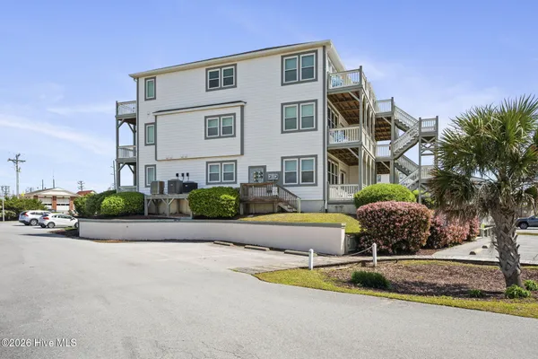 $525,000 | 2901 Pointe W Drive, Unit A1, Emerald Isle, NC 28594