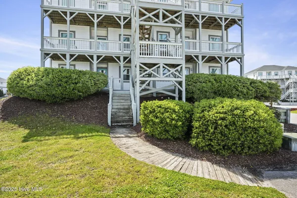 $525,000 | 2901 Pointe W Drive, Unit A1, Emerald Isle, NC 28594