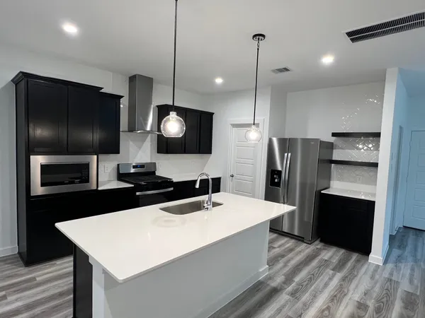 $2,395 | 3220 Crown Gate Drive, Houston, TX 77047