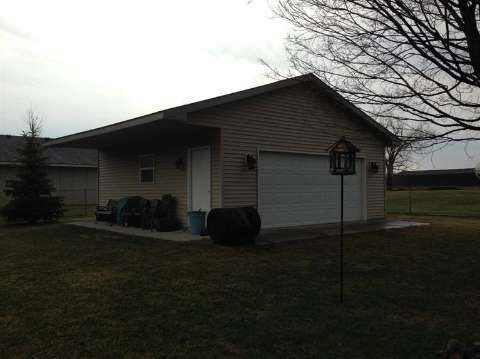 7290 East Bristol Road Davison, MI 48423 - Photo 4 of 18 20397244-3.JPG