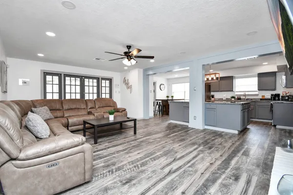 $6,000 | 15711 Creekhaven Drive, Houston, TX 77084