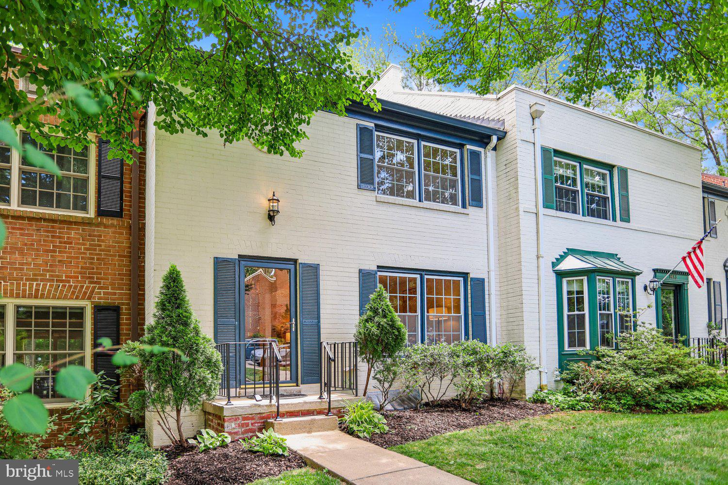 1851 Wainwright Drive Reston, VA 20190 - Photo 2 of 44 Front Of House