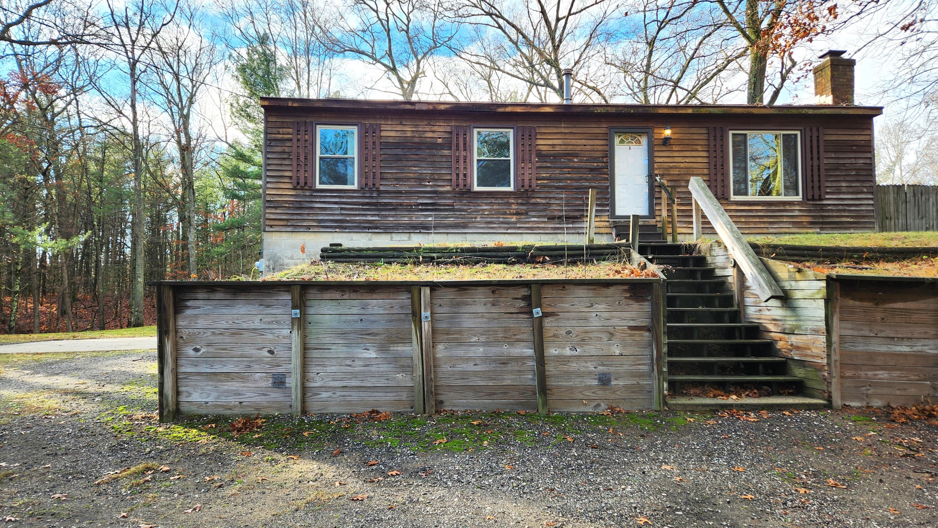 1481 North Peterson Road Muskegon, MI 49445 - Photo 1 of 28 Front