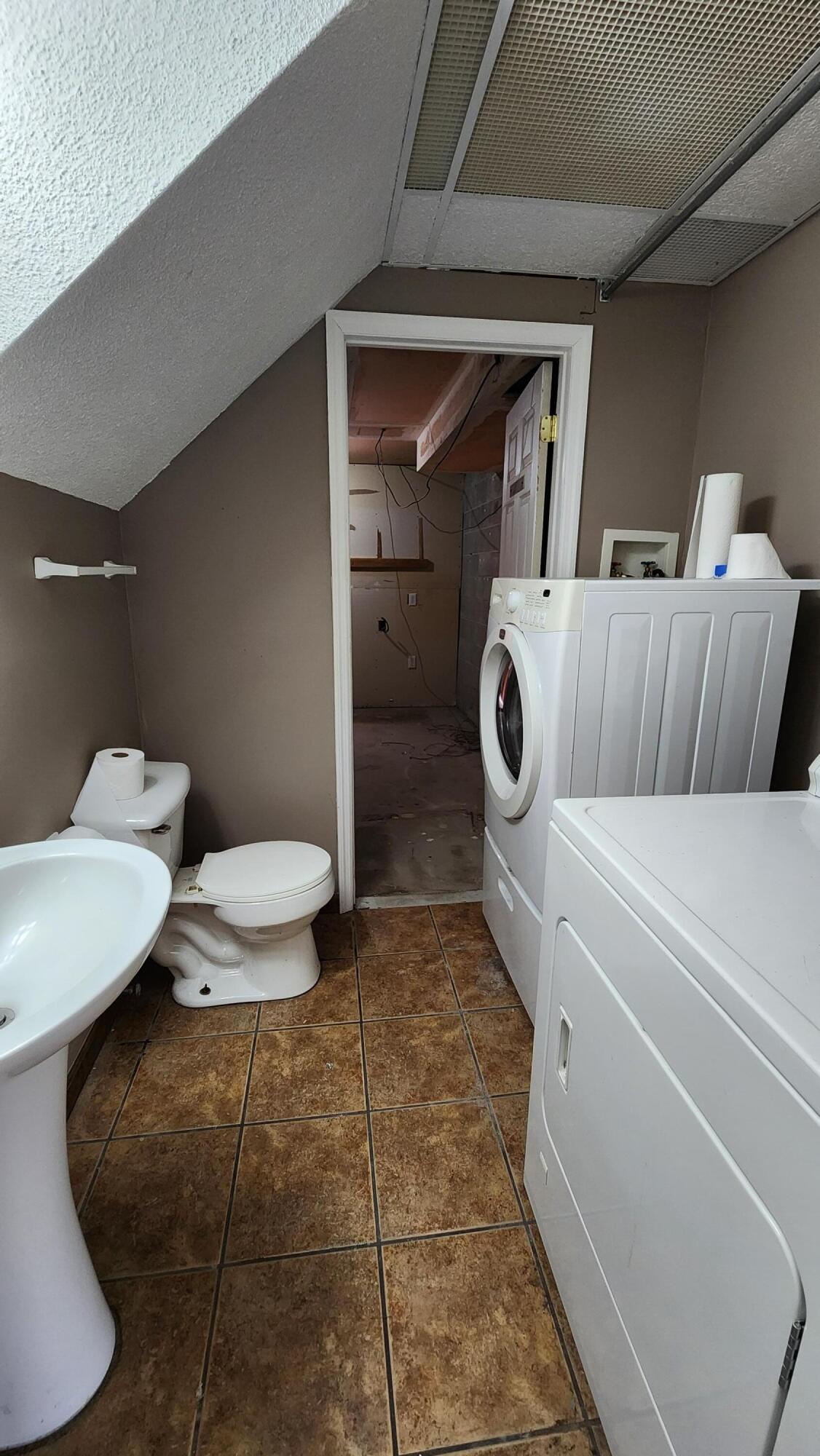1481 North Peterson Road Muskegon, MI 49445 - Photo 19 of 28 Half Bath Laundry