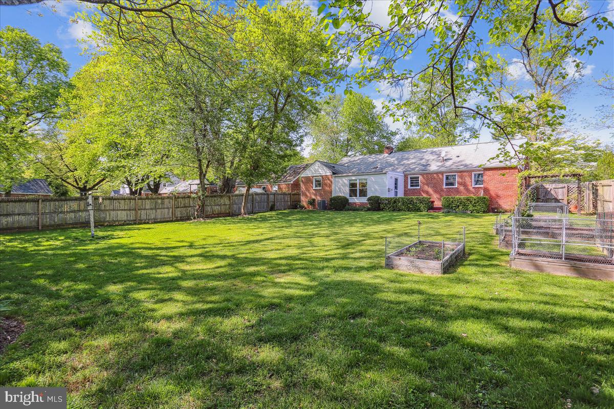 1806 Arcola Avenue Silver Spring, MD 20902 - Photo 20 of 32 Back Yard