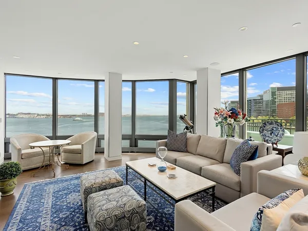 $13,500 | 20 Rowes Wharf, Unit 610, Boston, MA 02110