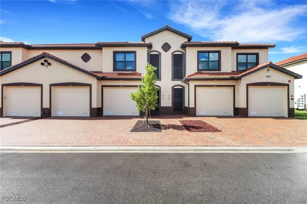 $269,900 | 1802 Samantha Gayle Way, Unit 105, Cape Coral, FL 33914