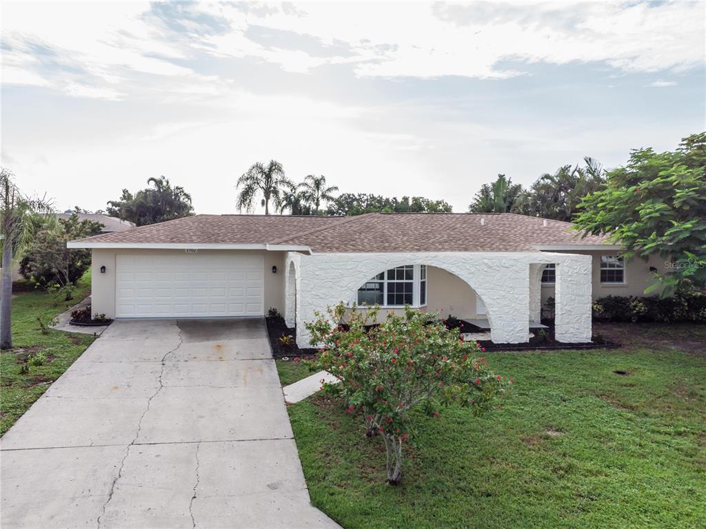 1702 Sandy Court, Unit 31 Venice, FL 34293 - Photo 1 of 1 Front