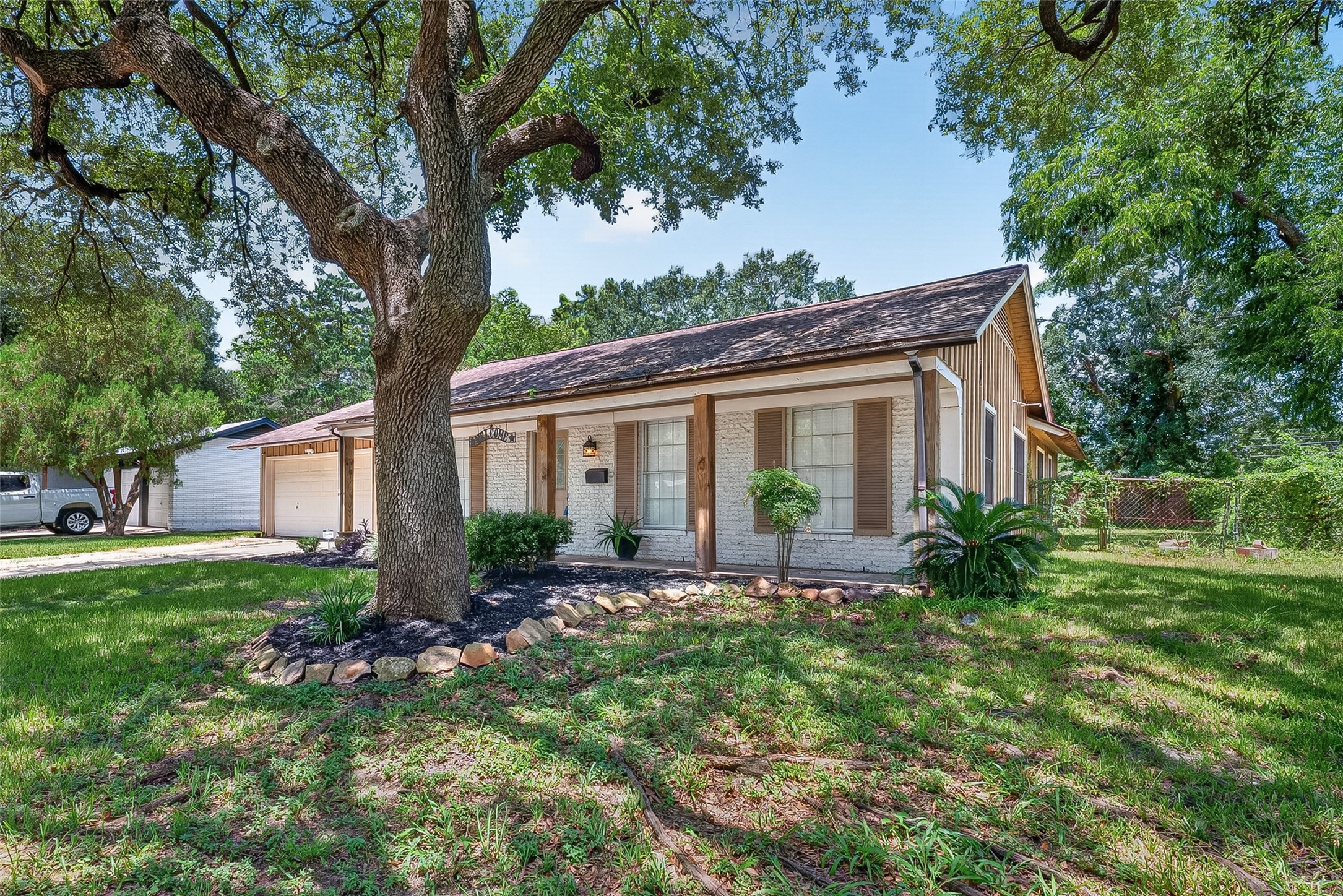 10263 Old Orchard Road La Porte, TX 77571 - Photo 3 of 20 Gallery Image 3