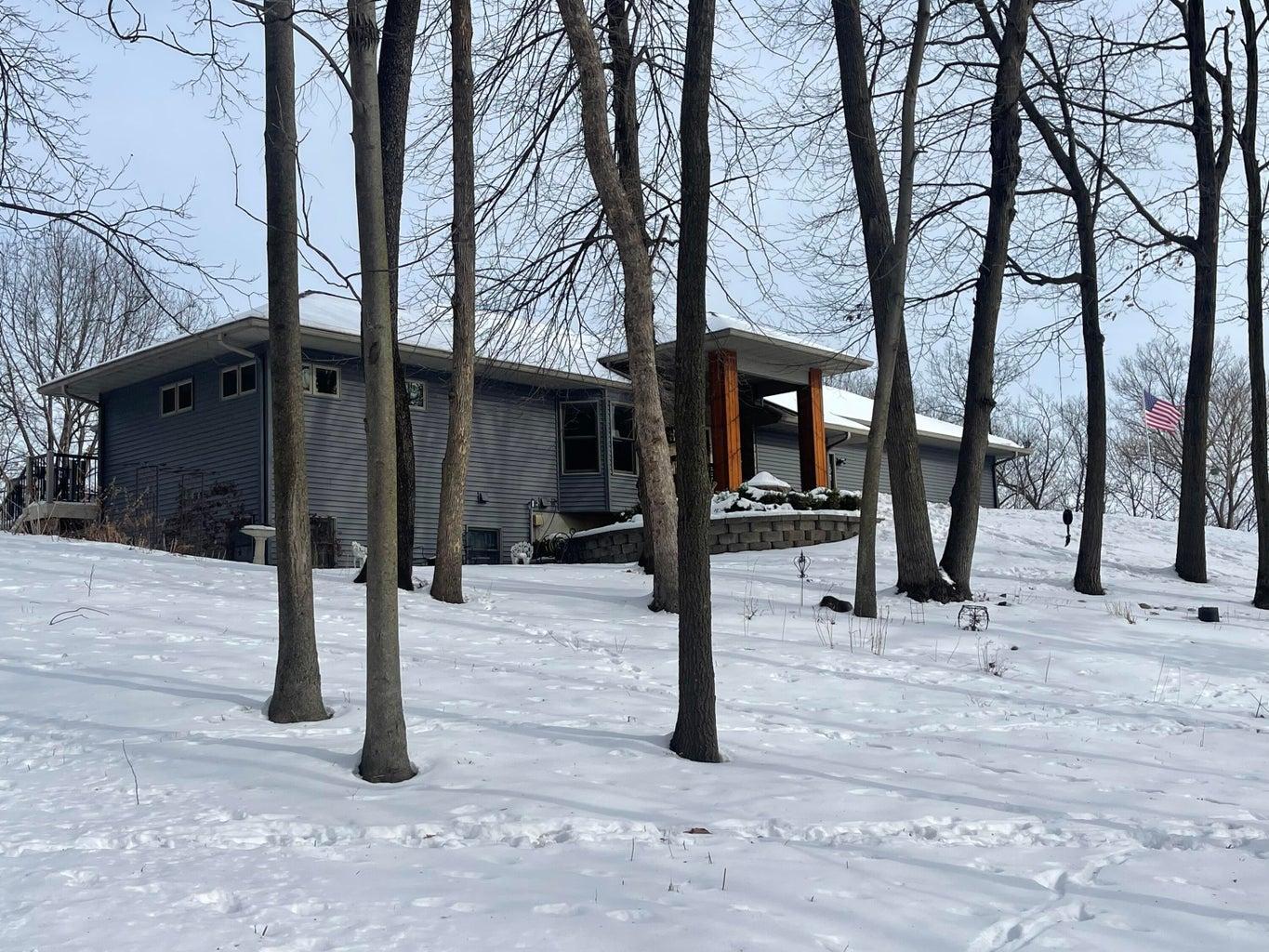 88 McIntosh Road East La Crescent, MN 55947 - Photo 1 of 1 Gallery Image 1