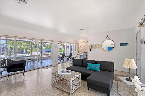 $949,000 | 385 Avenida Madera, Sarasota, FL 34242