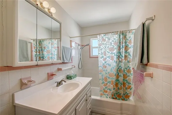 $949,000 | 385 Avenida Madera, Sarasota, FL 34242