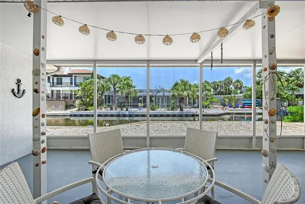 $949,000 | 385 Avenida Madera, Sarasota, FL 34242