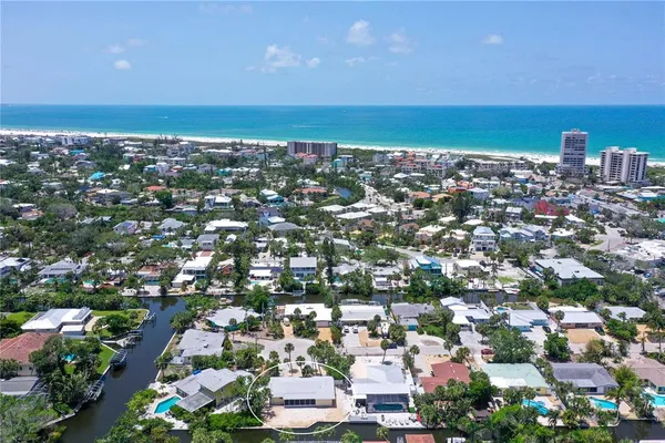 $949,000 | 385 Avenida Madera, Sarasota, FL 34242