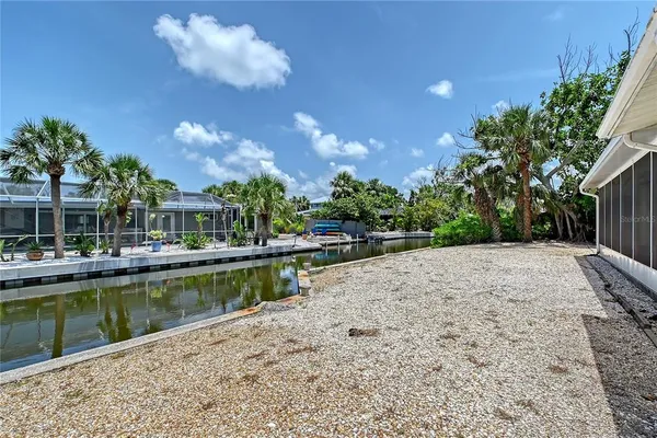 $949,000 | 385 Avenida Madera, Sarasota, FL 34242