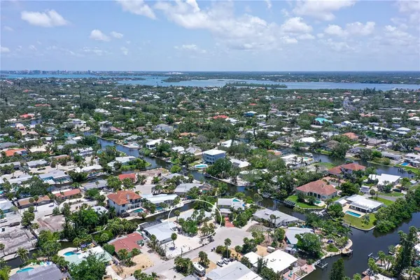 $949,000 | 385 Avenida Madera, Sarasota, FL 34242