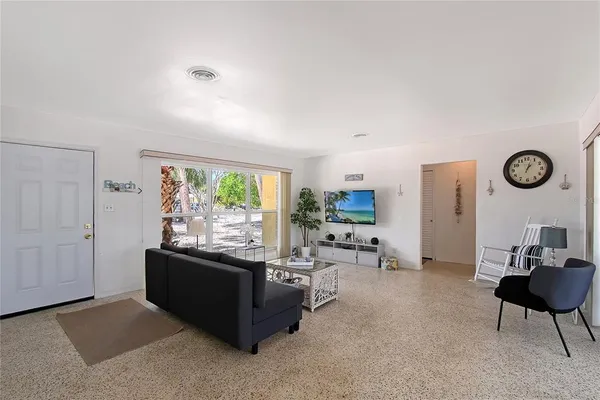 $949,000 | 385 Avenida Madera, Sarasota, FL 34242