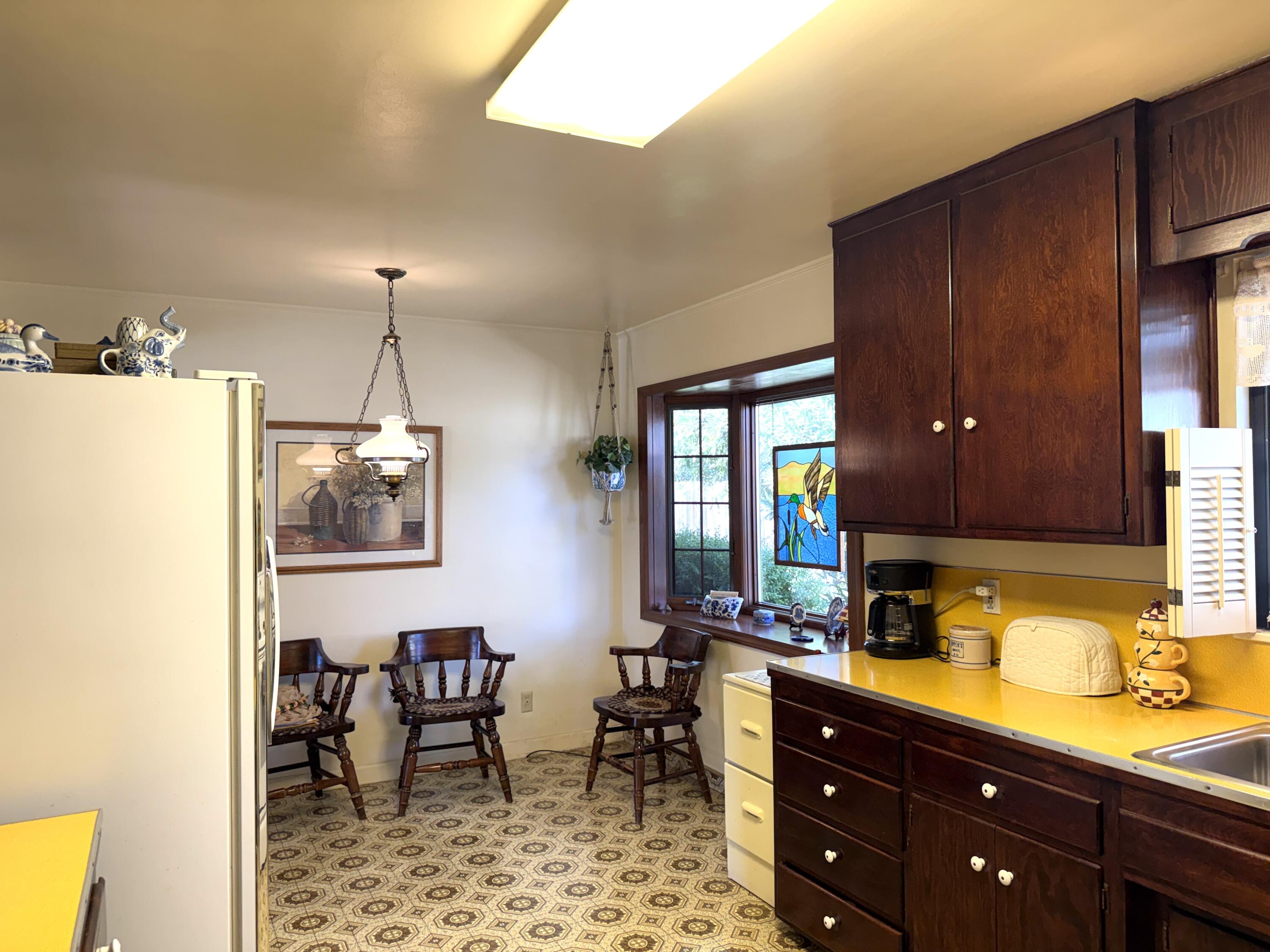 918 Parsons Drive Redding, CA 96002 - Photo 11 of 31