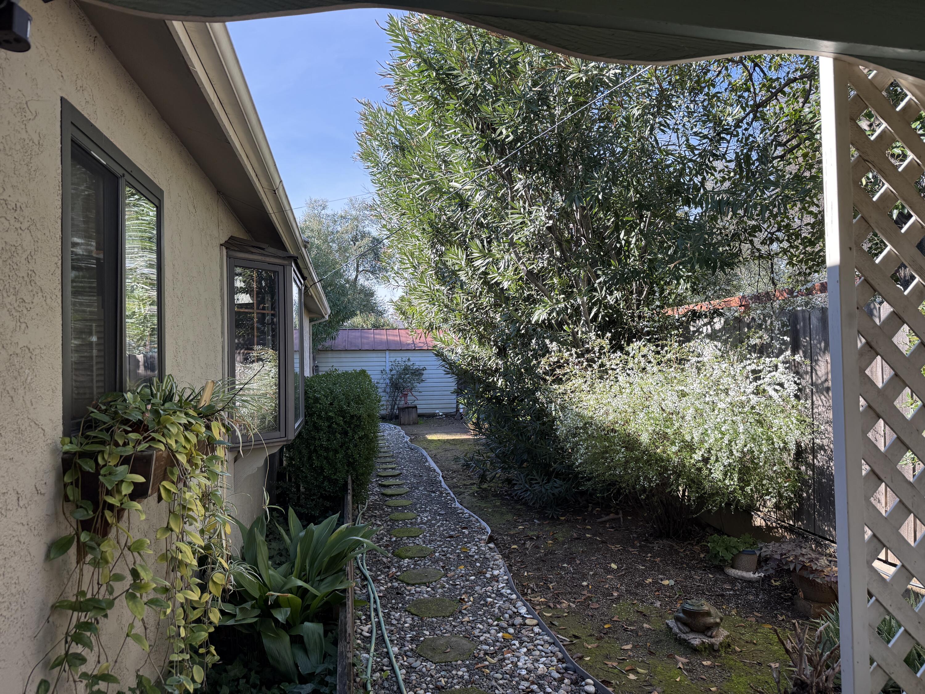 918 Parsons Drive Redding, CA 96002 - Photo 19 of 31 a view of a pathway in a yard