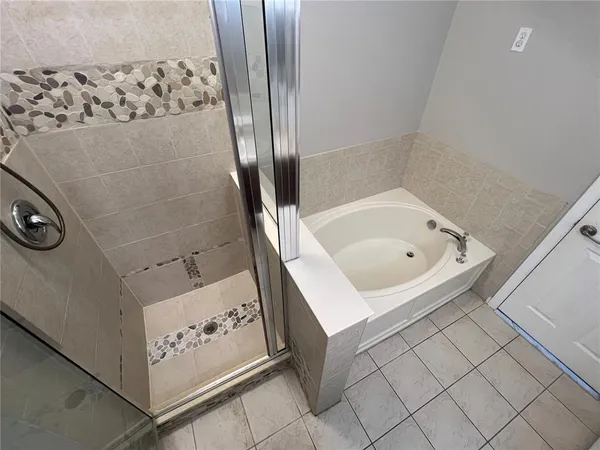 $2,450 | 6854 47th Way North, Pinellas Park, FL 33781