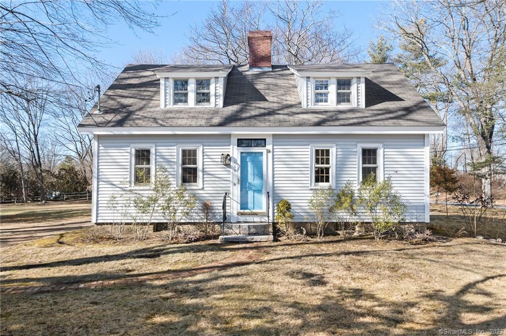 Welcome to this charming c.1700 residence