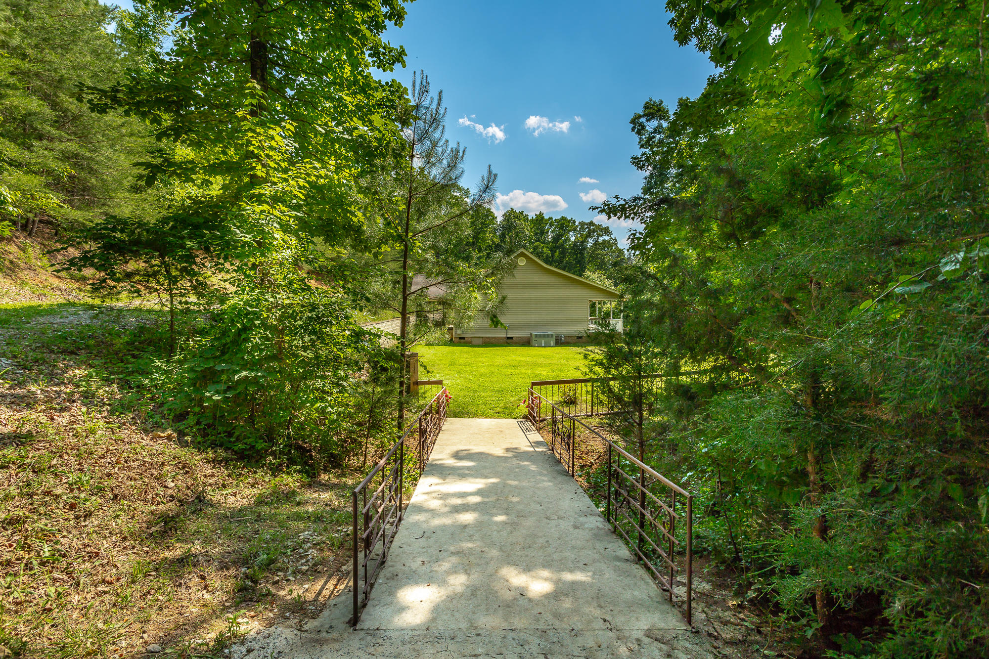 13650 Stormer Road Soddy Daisy, TN 37379 - Photo 35 of 38 13650 Stormer Road Nick Review-109