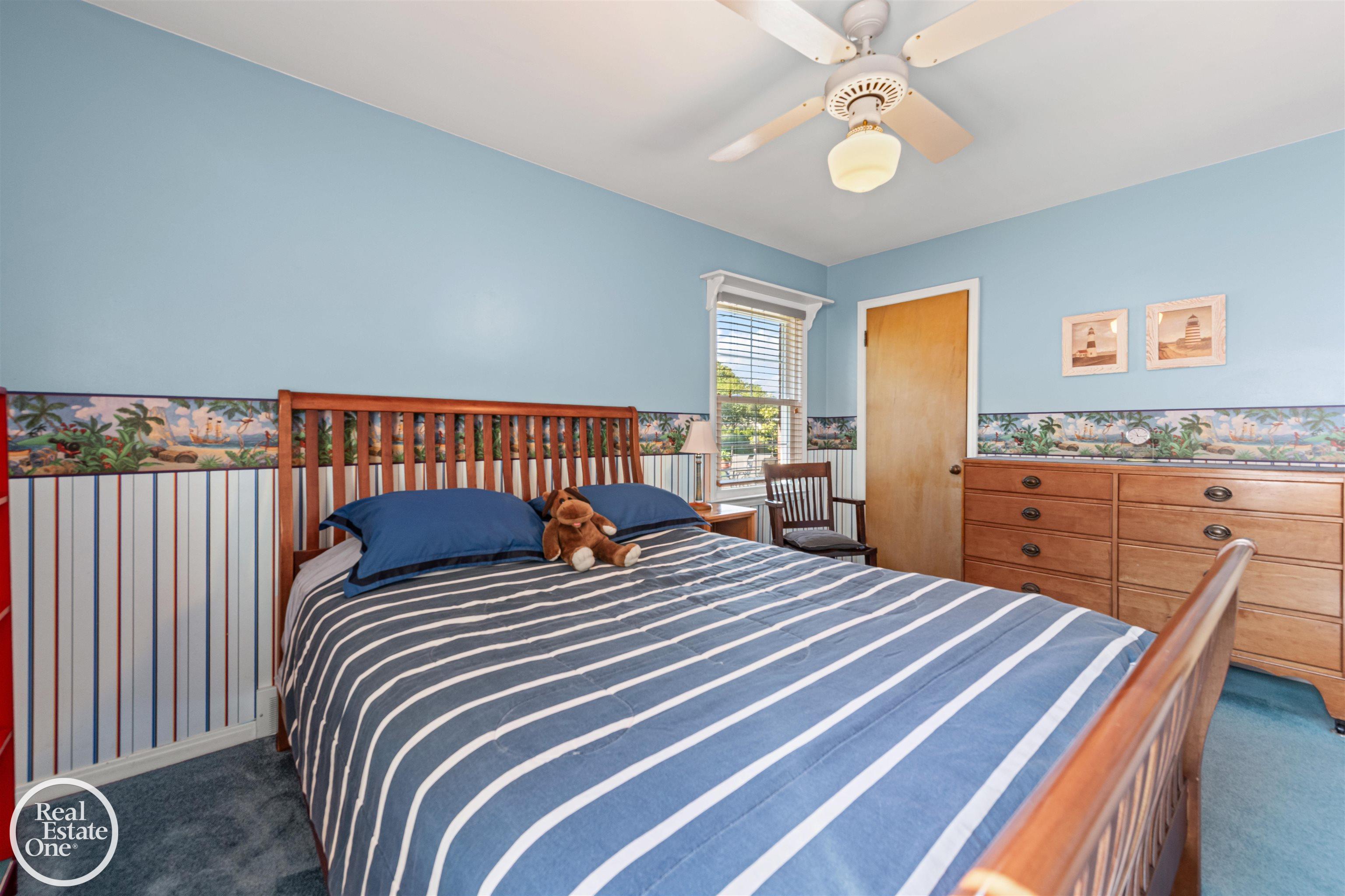 1151 South Renaud Road Grosse Pointe, MI 48236 - Photo 19 of 39 50187085-63821571-ed26-469f-9a9f-5d79e1518b25.JPG
