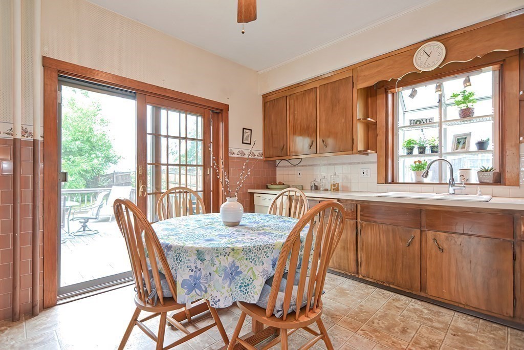 37 Emerson Road Winthrop, MA 02152 - Photo 4 of 42 Gallery Image 4