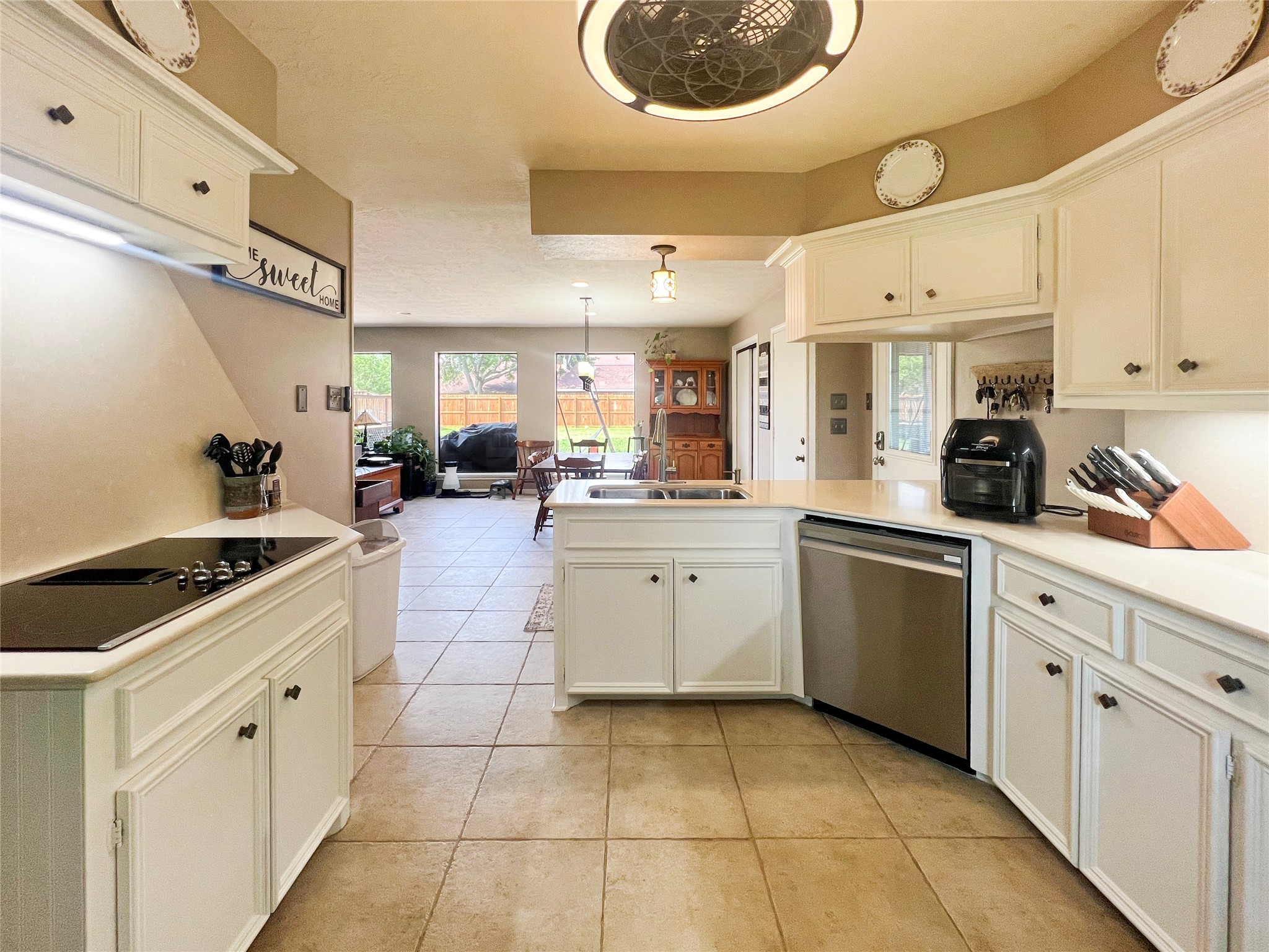 49 Colony Square Angleton, TX 77515 - Photo 12 of 27