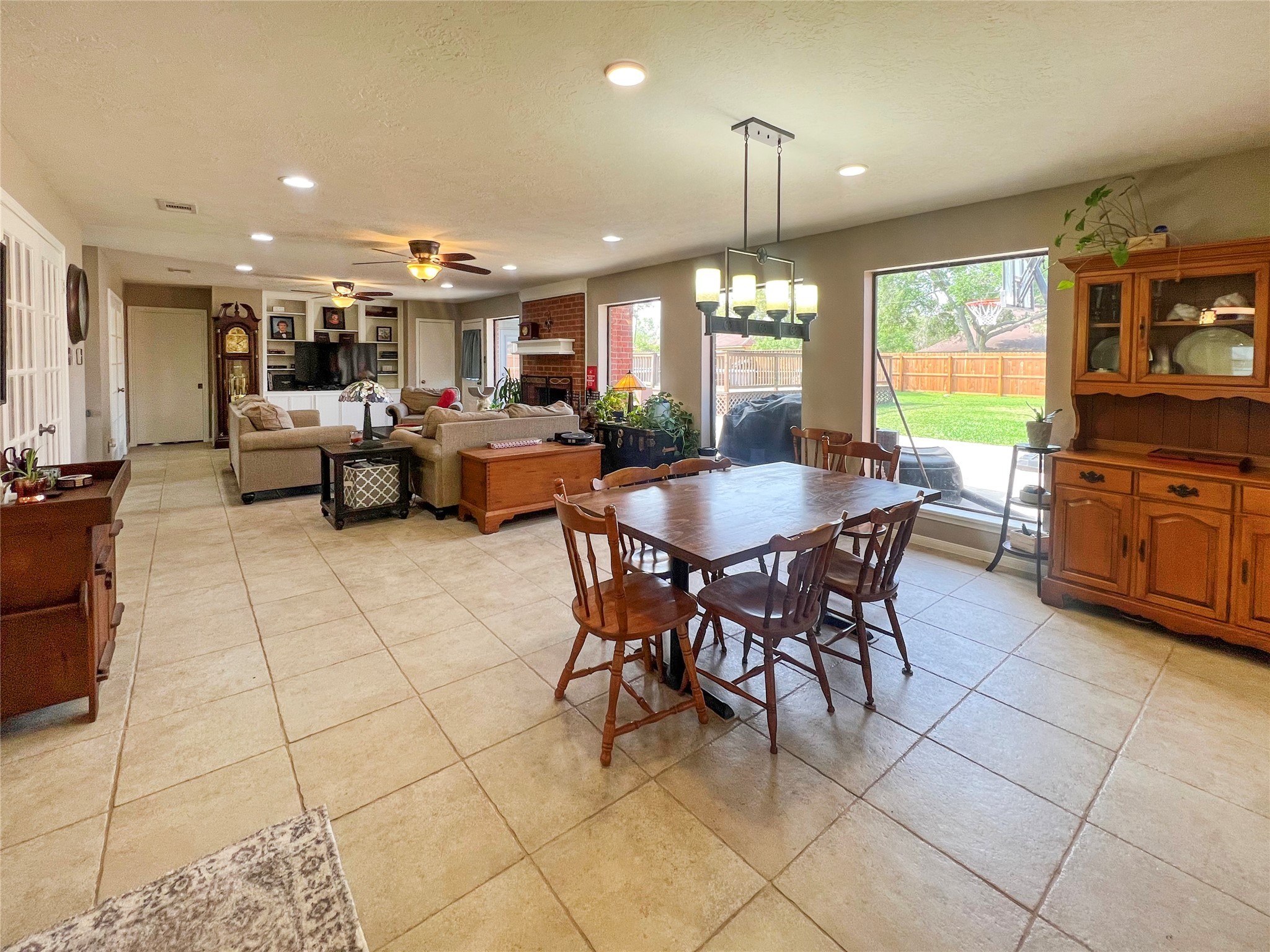 49 Colony Square Angleton, TX 77515 - Photo 7 of 27