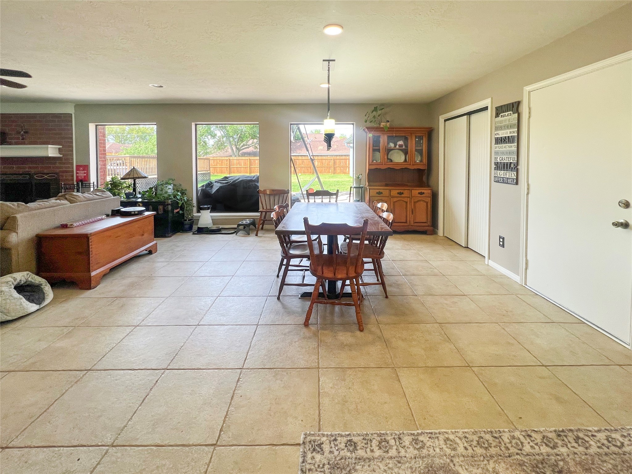 49 Colony Square Angleton, TX 77515 - Photo 9 of 27