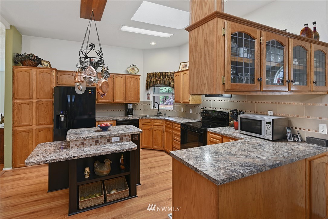 33 East Toandos Road Quilcene, WA 98376 - Photo 11 of 40
