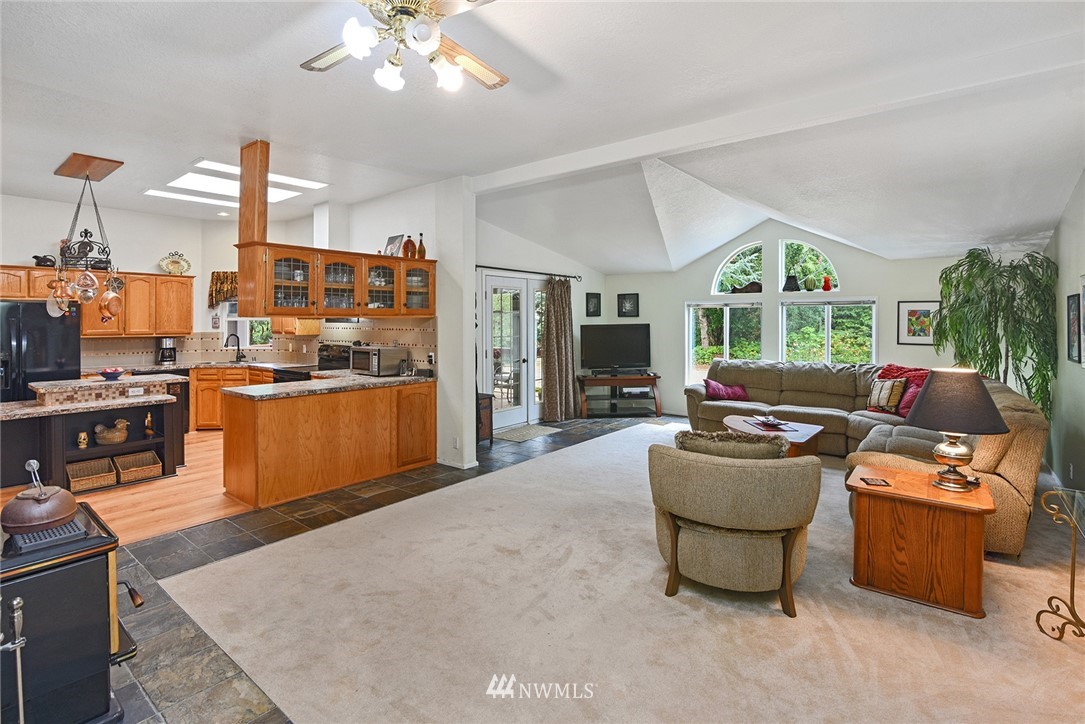 33 East Toandos Road Quilcene, WA 98376 - Photo 8 of 40