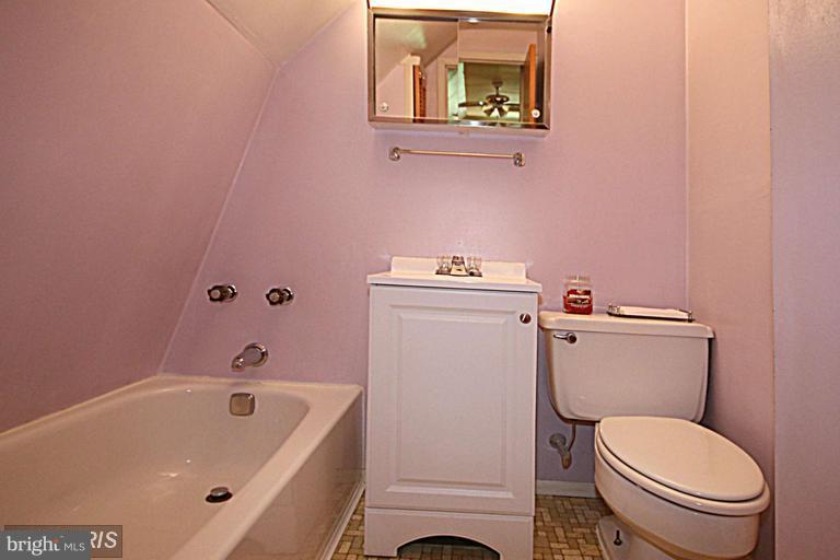 3510 Danville Road Brandywine, MD 20613 - Photo 21 of 26 Bath