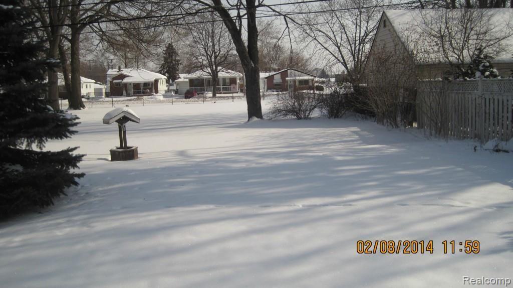 8247 Harding Street Taylor, MI 48180 - Photo 22 of 26 IMG_4120.jpg