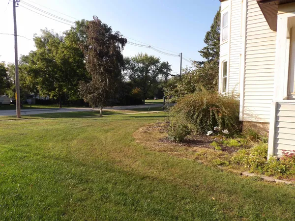 $279,000 | 330 West Main Street, Princeton, WI 54968