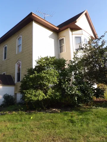 $299,000 | 330 West Main Street, Princeton, WI 54968