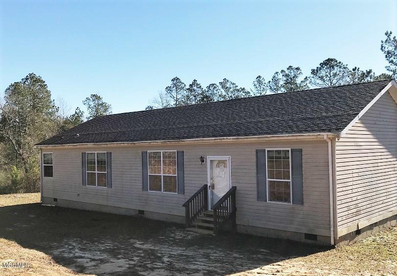 70 Hunters Walk Wiggins, MS 39577 - Photo 1 of 17 Front