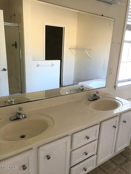 70 Hunters Walk Wiggins, MS 39577 - Photo 10 of 17 Master Bath