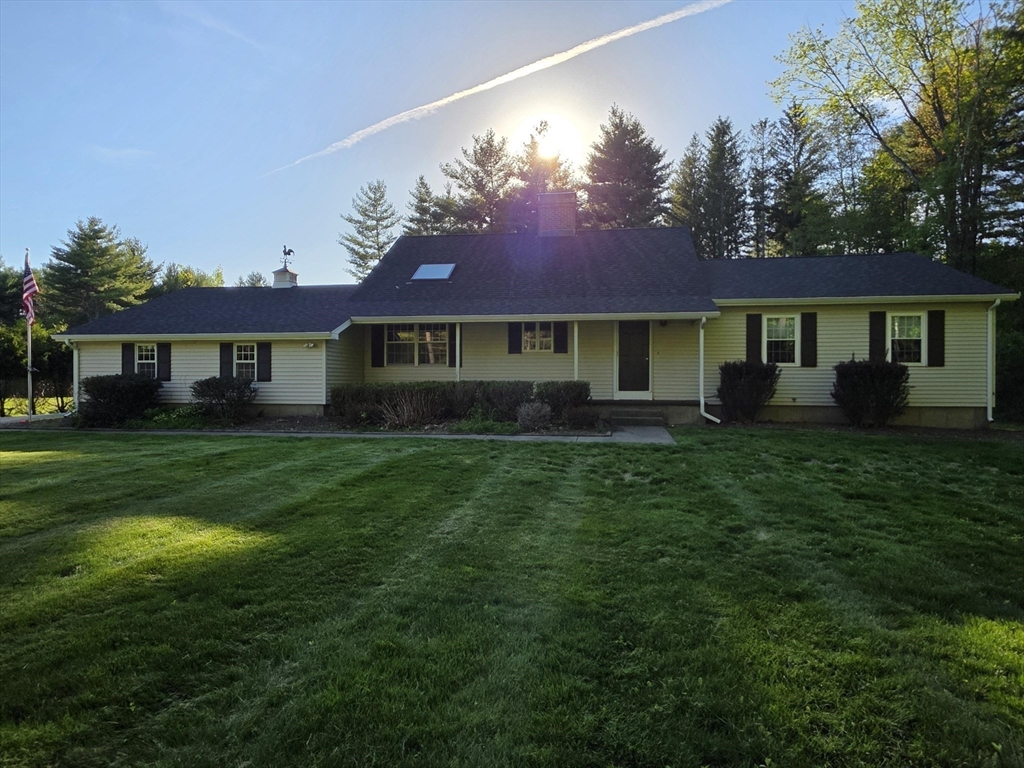 758 Country Club Road Greenfield, MA 01301 - Photo 4 of 39 Gallery Image 4