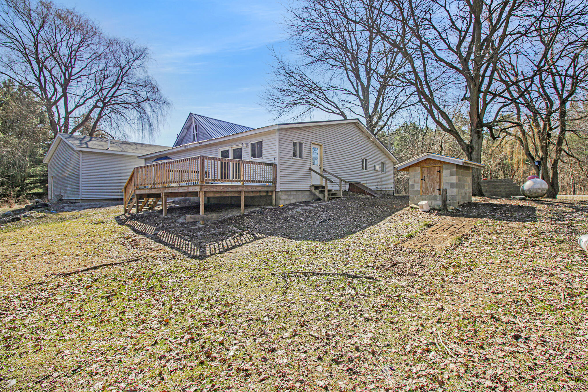 15224 Pierce Road Stanwood, MI 49346 - Photo 3 of 30 Photo Apr 12, 11 30 25 AM