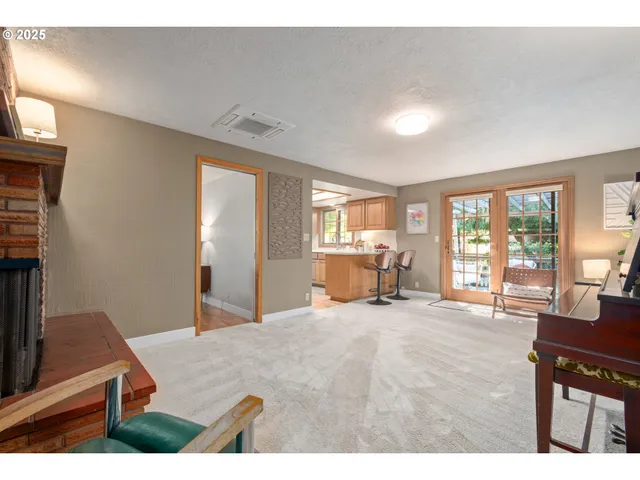 $624,900 | 250 Regal Court, Eugene, OR 97401