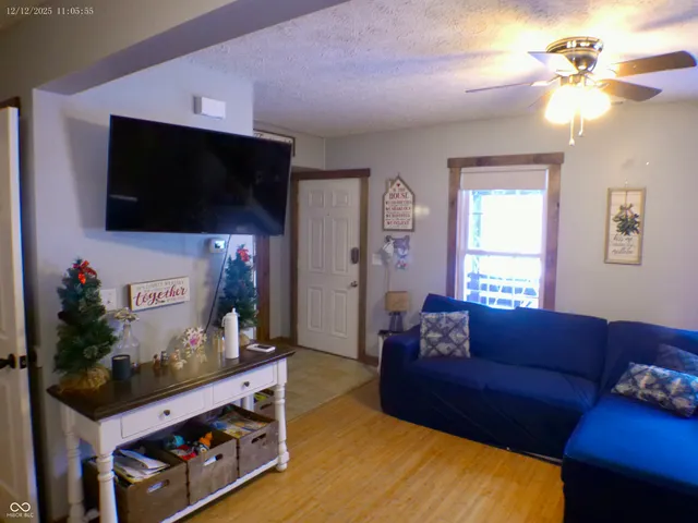 $232,500 | 308 Bishop Street, Mooresville, IN 46158