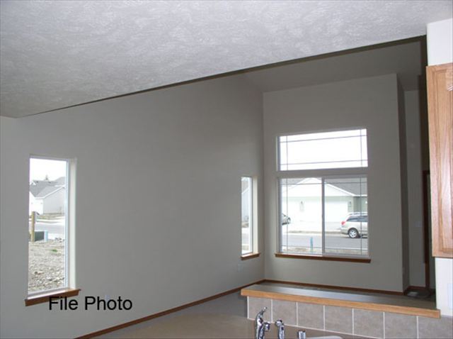 9801 Springfield Lane Spokane Valley, WA 99206 - Photo 3 of 9 Gallery Image 3