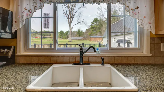 $365,000 | 120 County Highway 155, Broadalbin, NY 12025