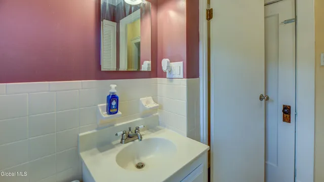 $365,000 | 120 County Highway 155, Broadalbin, NY 12025