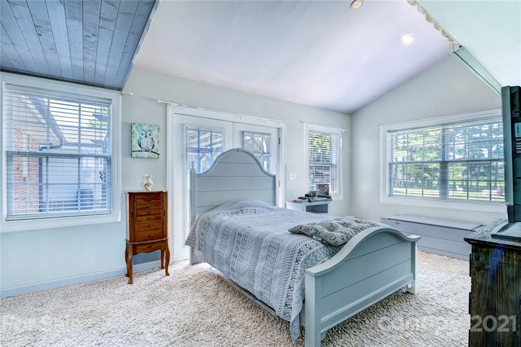 225 Hilbert Road Rockwell, NC 28138 - Photo 12 of 26 Gallery Image 12