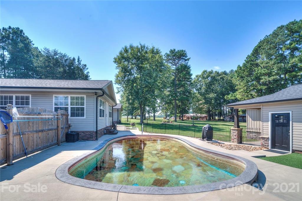 225 Hilbert Road Rockwell, NC 28138 - Photo 20 of 26 Gallery Image 20