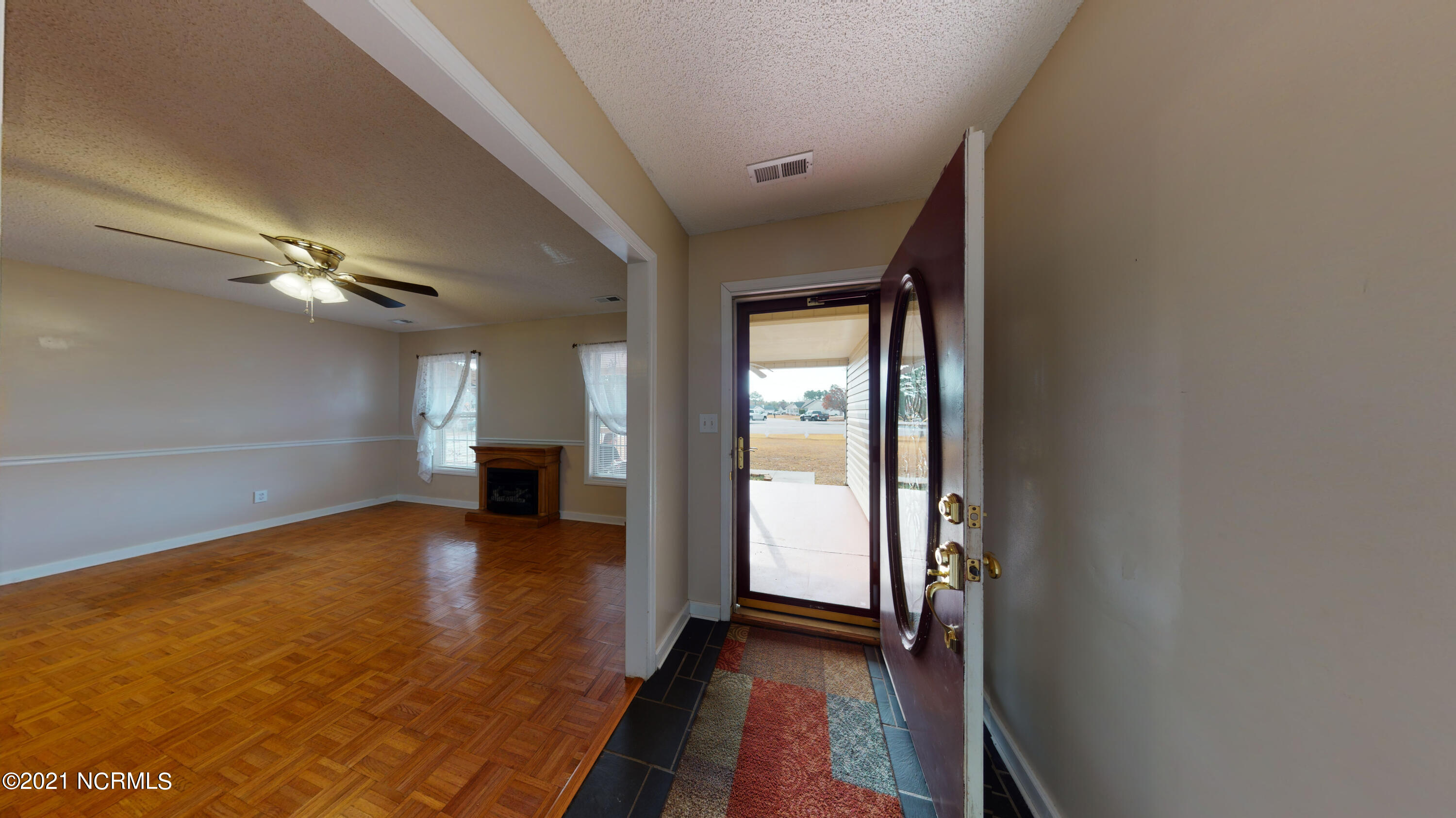 208 Inman Court Hubert, NC 28539 - Photo 10 of 35 208-Inman-Ct-12042021_155001