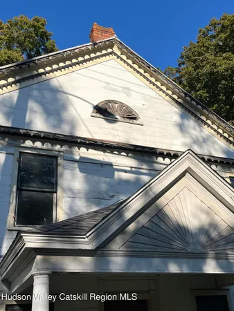a close view of stove